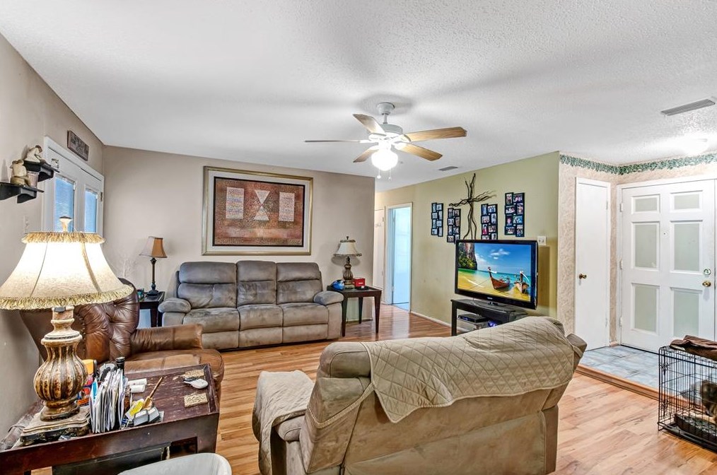 1016 Birchwood Dr, Mesquite TX 75149-4763 exterior