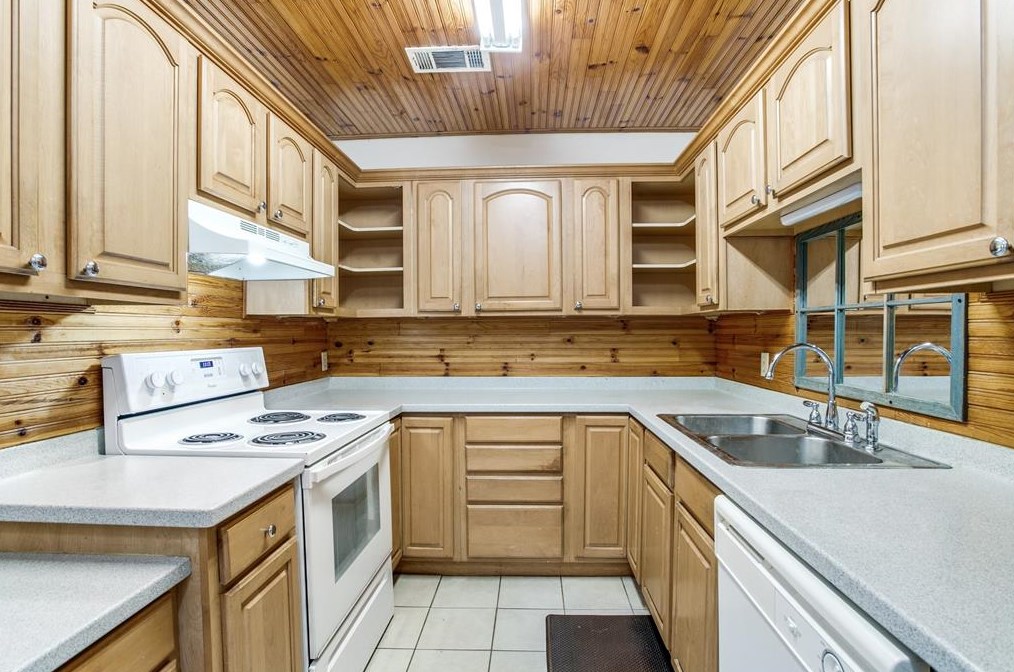 828 Bullock St, Coppell TX 75019-4530 exterior