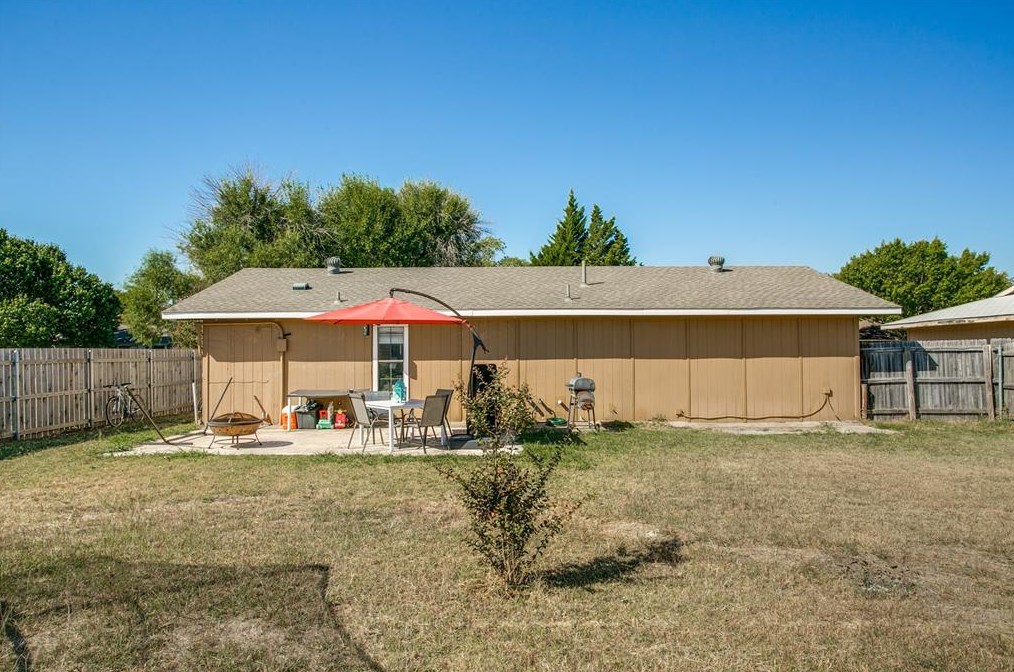 828 Bullock St, Coppell TX 75019-4530 exterior