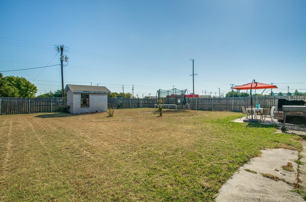 828 Bullock St, Coppell TX 75019-4530 exterior