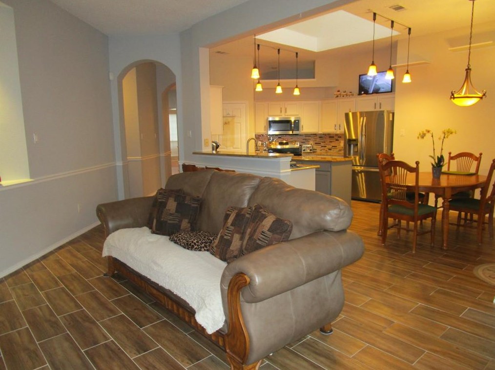 1232 Parkwood Trl, Mesquite TX 75149-8402 exterior