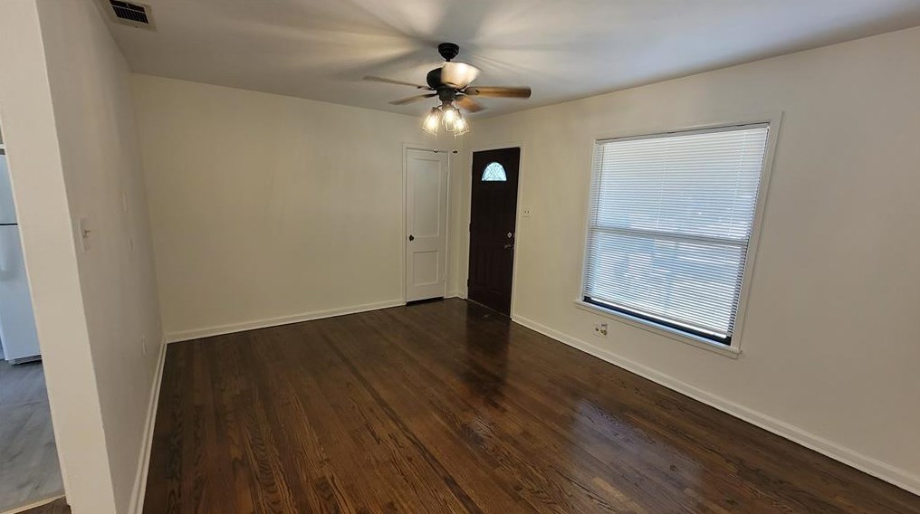 10421 Newcombe Dr, Dallas TX  75228-2939 exterior