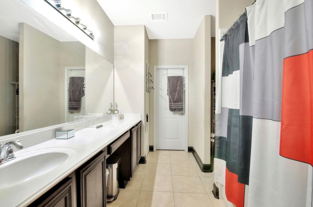 2545 Pioneer Blf Rd, Mesquite TX 75181-2170 exterior