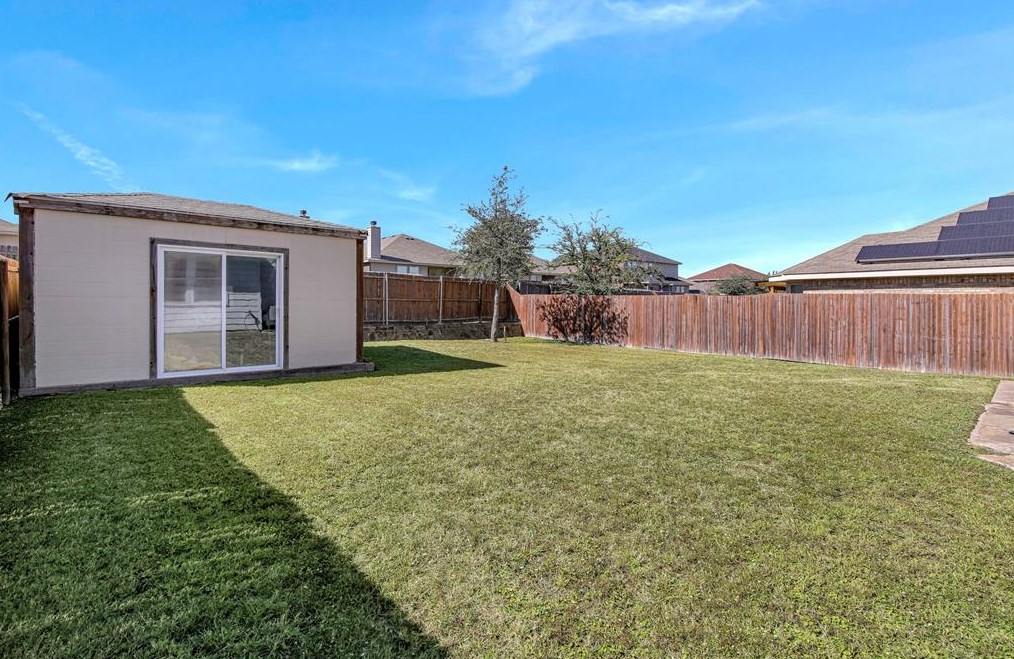 2545 Pioneer Blf Rd, Mesquite TX 75181-2170 exterior