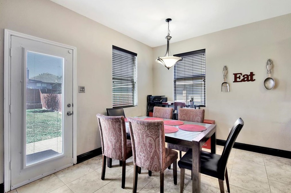 2545 Pioneer Blf Rd, Mesquite TX 75181-2170 exterior