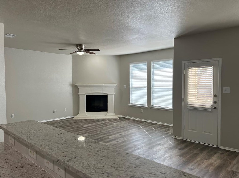 1044 Junegrass Ln, Crowley TX  76036-4064 exterior
