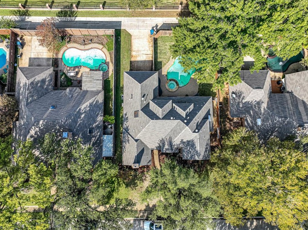 227 Winding Hollow Ln, Coppell TX  75019-2215 exterior