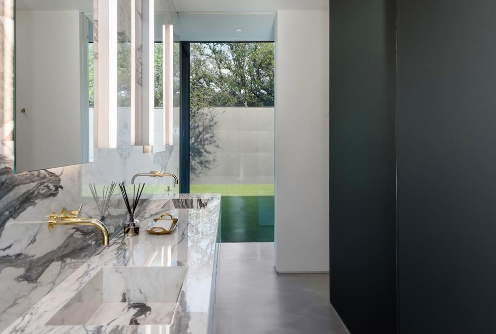 11345 Ricks Cir, Dallas TX  75230-3029 exterior