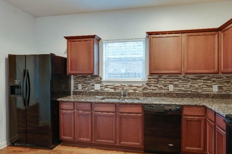 1232 Switchgrass Ln, Crowley TX  76036-4340 exterior