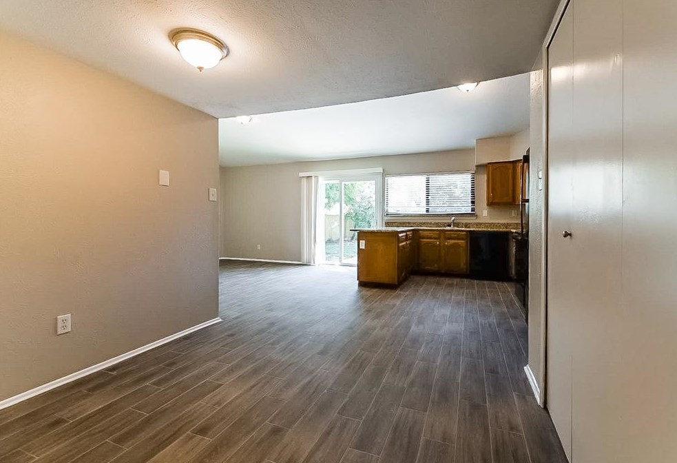 8514 Kensington Dr, Rowlett TX  75088-4337 exterior