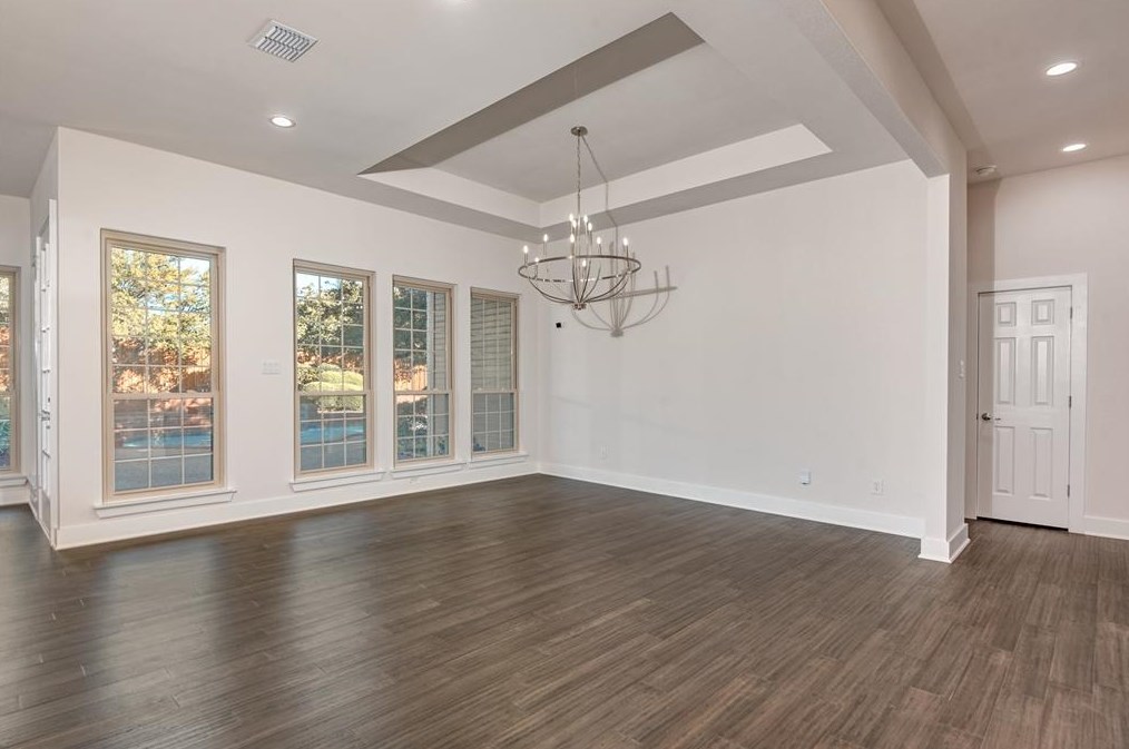 9506 Moss Hvn Dr, Dallas TX  75231-2610 exterior