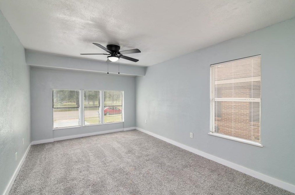 1237 Pentagon Pkwy, Dallas TX  75216-6992 exterior