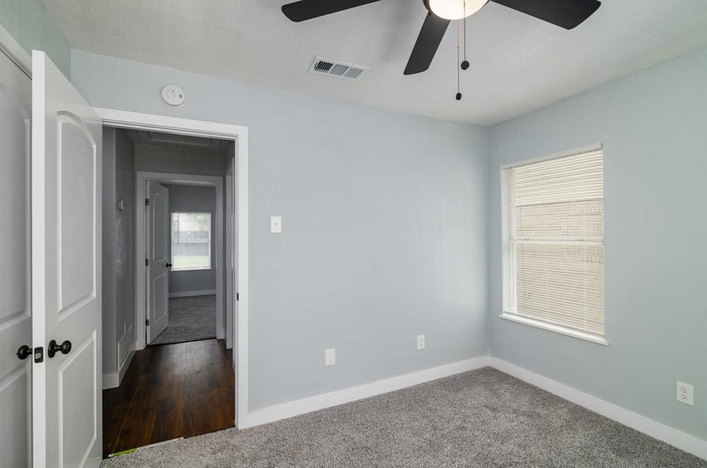 1237 Pentagon Pkwy, Dallas TX  75216-6992 exterior