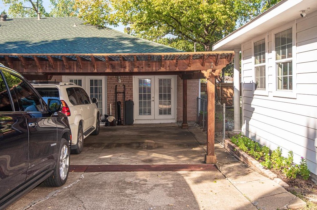 14140 Hillcrest Rd, Dallas TX  75254-8623 exterior