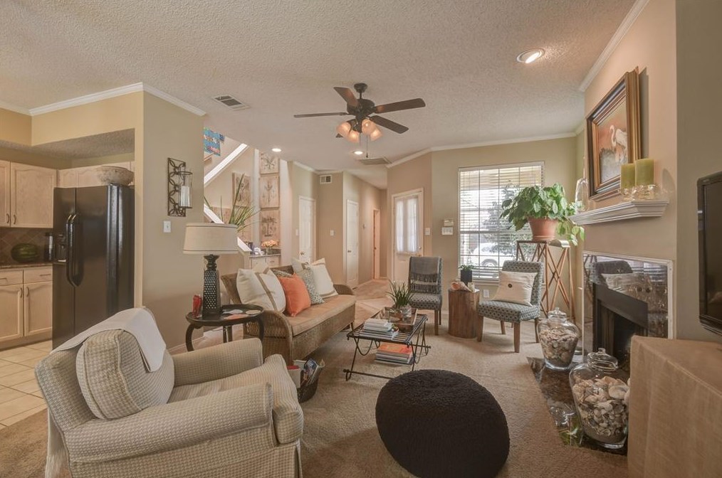 6027 Lloyd Ct, Dallas TX  75252-2676 exterior