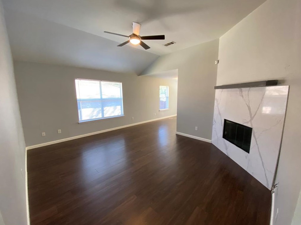 3818 Kiest Knoll Dr, Dallas TX  75233-1651 exterior