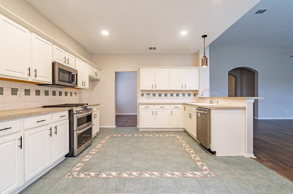 4619 Julian Dr, Mesquite TX 75150-8211 exterior