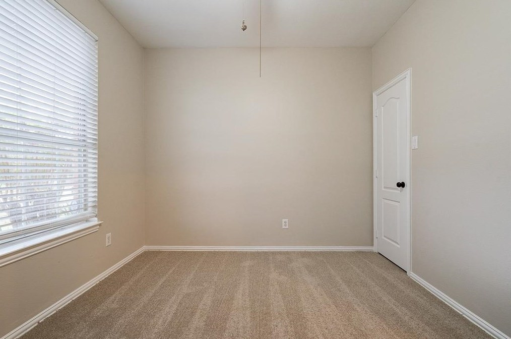 4619 Julian Dr, Mesquite TX 75150-8211 exterior