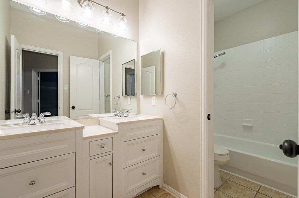 4619 Julian Dr, Mesquite TX 75150-8211 exterior