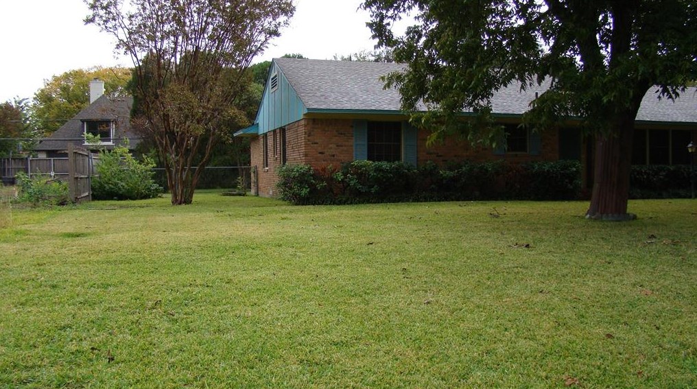 5810 Northmoor Dr, Dallas TX  75230-2648 exterior