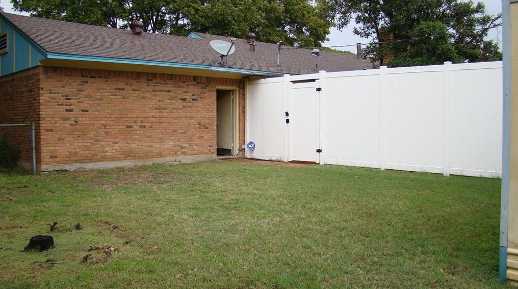 5810 Northmoor Dr, Dallas TX  75230-2648 exterior