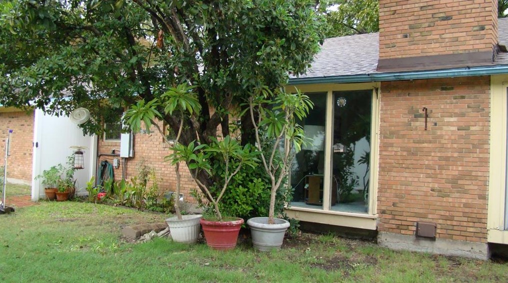 5810 Northmoor Dr, Dallas TX  75230-2648 exterior