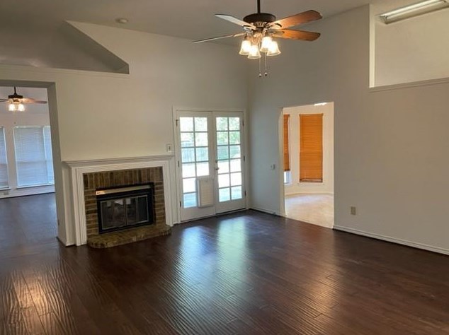 1300 Savoy Dr, Carrollton TX  75006-2946 exterior