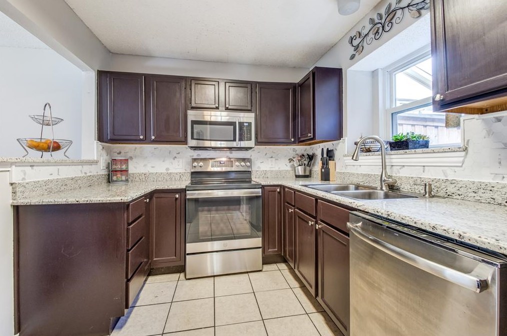 1631 Windmill Ln, Mesquite TX 75149-6863 exterior