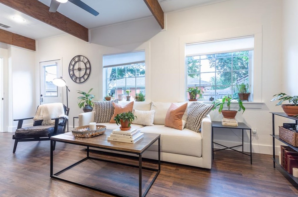 6665 Highgate Ln, Dallas TX 75214-2200 exterior