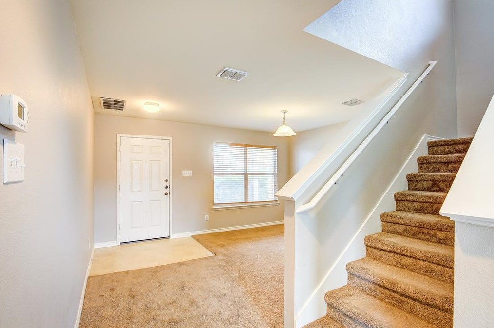 1057 Castle Top Dr, Haslet TX  76052-4895 exterior