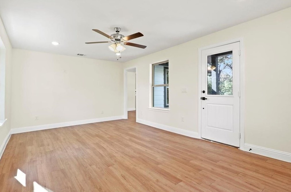 3030 Mecca St, Fort Worth TX  76119-3228 exterior