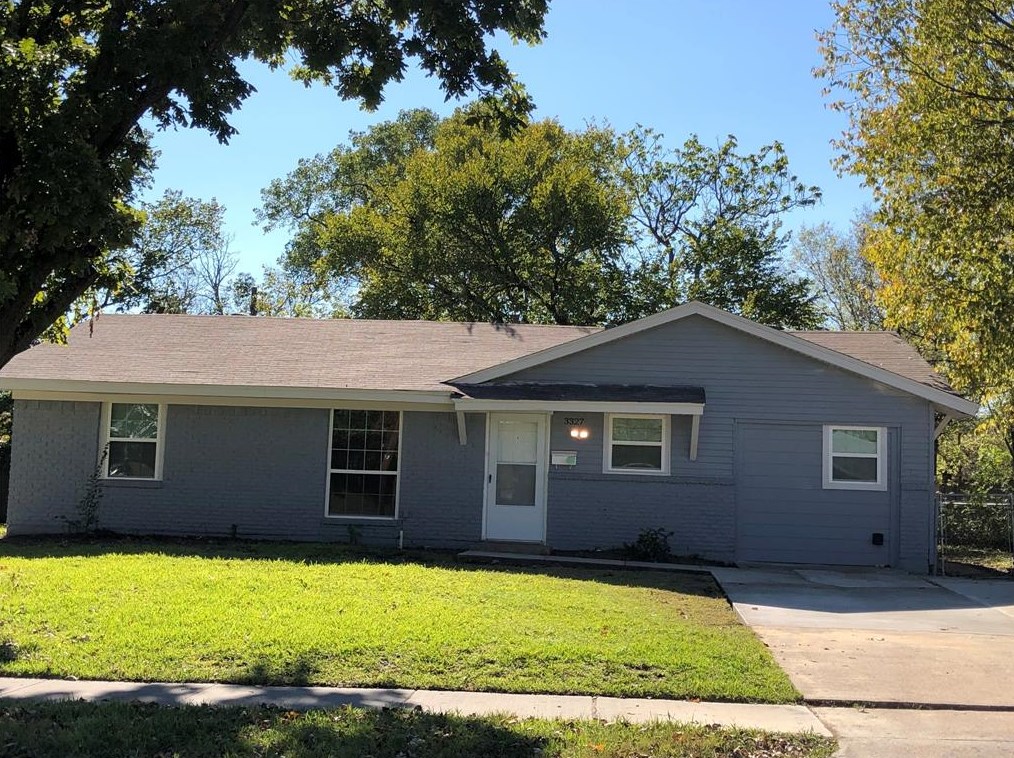 3327 Wise Dr, Mesquite TX  75150-2557 exterior