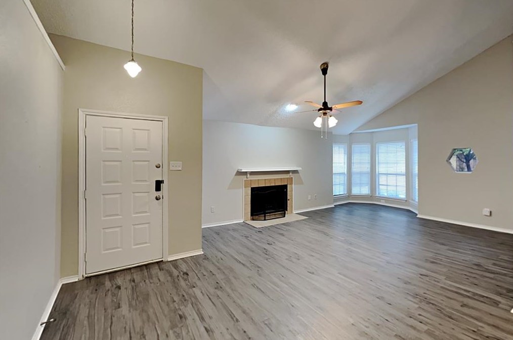 2013 Avignon Dr, Carrollton TX 75007-2452 exterior