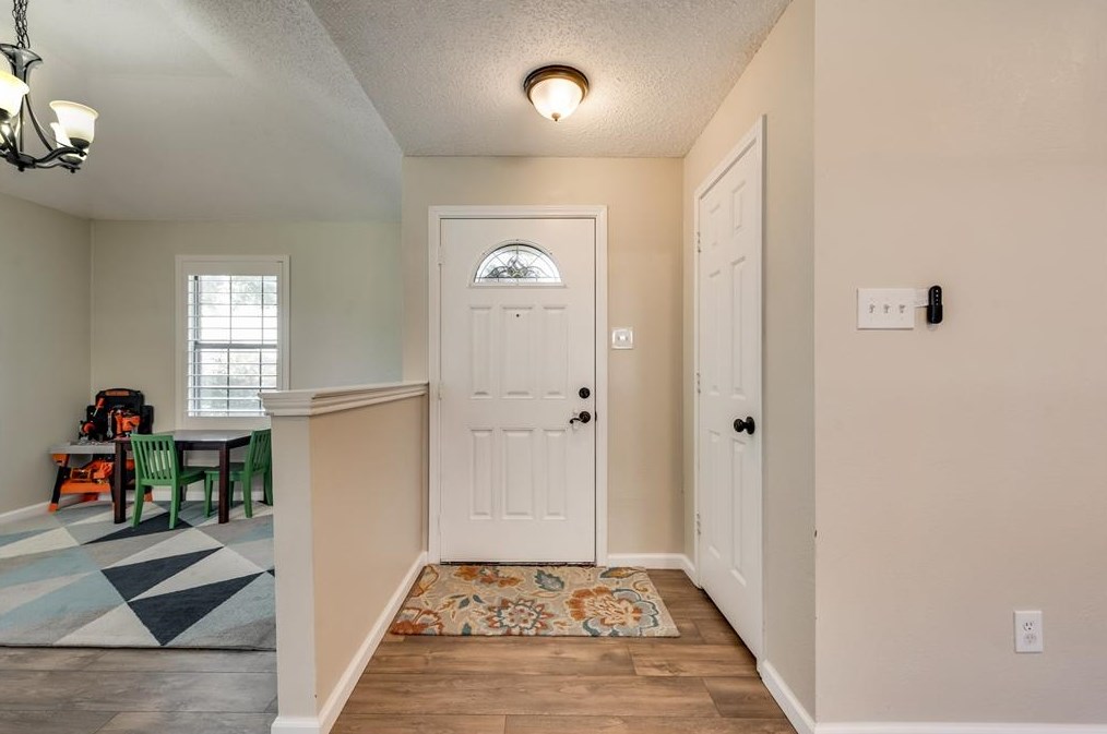 2902 Palisades Dr, Carrollton TX 75007-5083 exterior