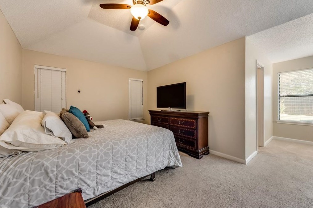 2902 Palisades Dr, Carrollton TX 75007-5083 exterior