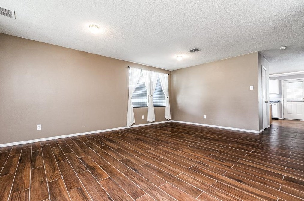 2412 Avalon Creek Way, Mckinney TX  75071-2698 exterior