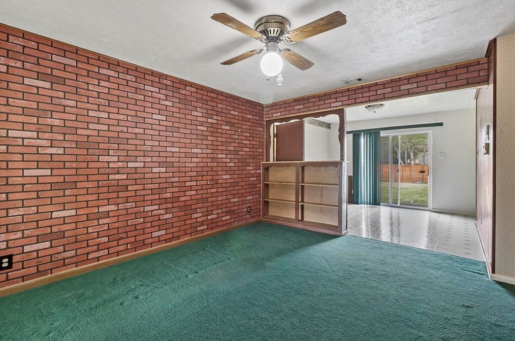 2409 Moreland Dr, Mesquite TX 75150-5325 exterior