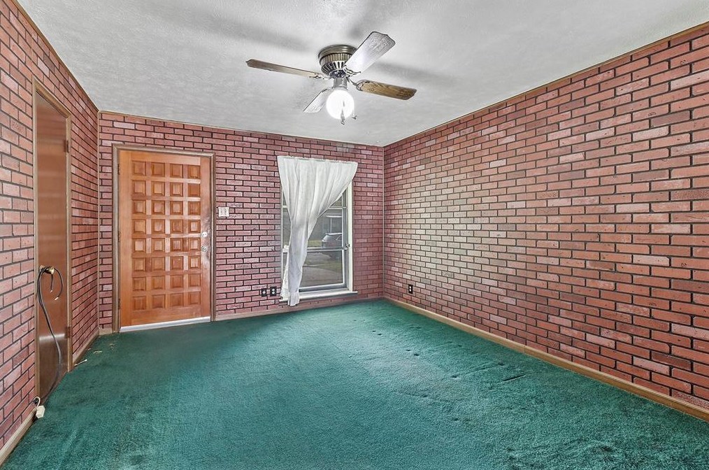 2409 Moreland Dr, Mesquite TX 75150-5325 exterior