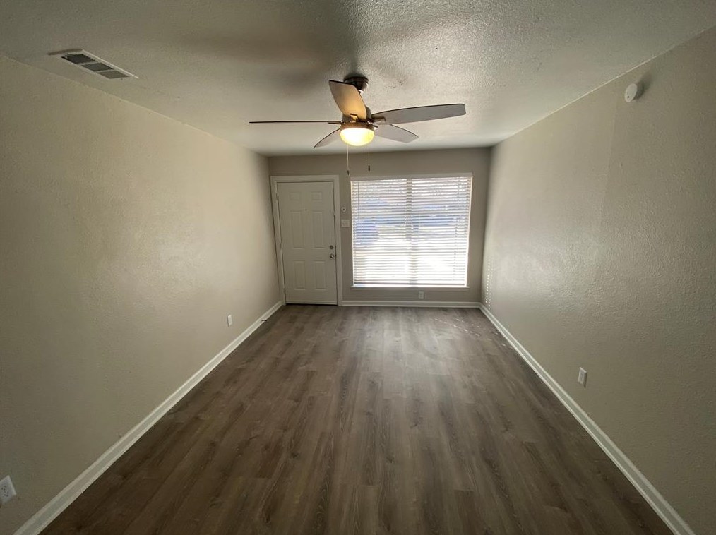 1101 Vista Dr, Mesquite TX  75149-5244 exterior