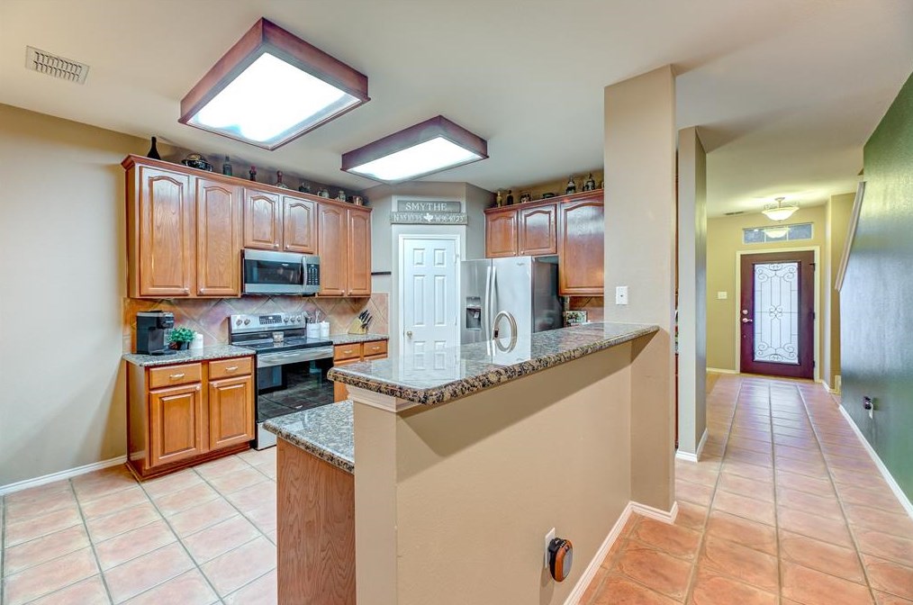 2304 Sheldon Dr, Mckinney TX 75070-2442 exterior