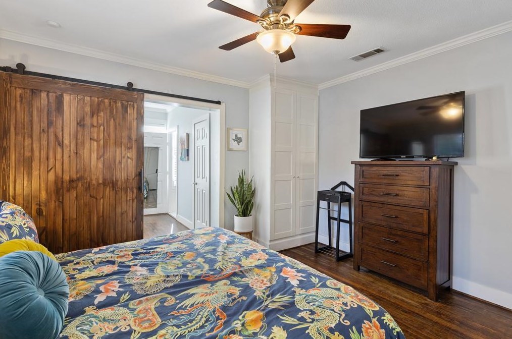 5906 Victor St, Dallas TX 75214-4550 exterior