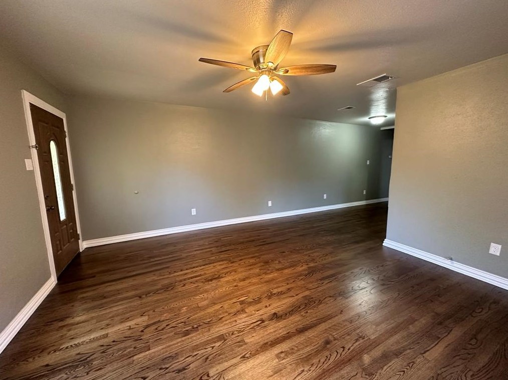 4608 Sycamore St, Dallas TX  75204-8013 exterior