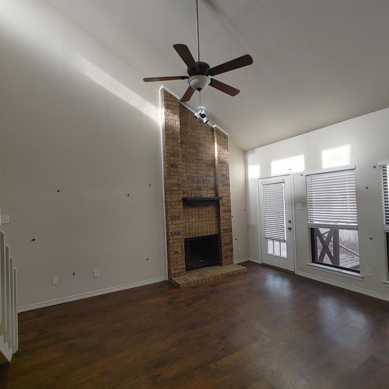 3811 Clover Hill Ln, Carrollton TX  75007-2341 exterior