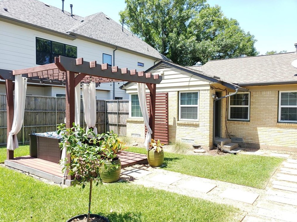 5448 Martel Ave, Dallas TX  75206-5615 exterior