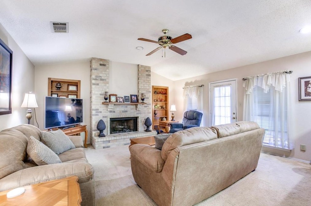 9442 Willard St, Rowlett TX  75088-4455 exterior