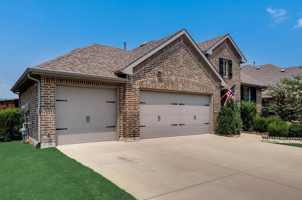 1106 Wedgewood Dr, Forney TX  75126-3847 exterior