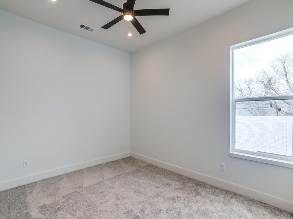 520 Wayne St, Dallas TX  75223-1641 exterior