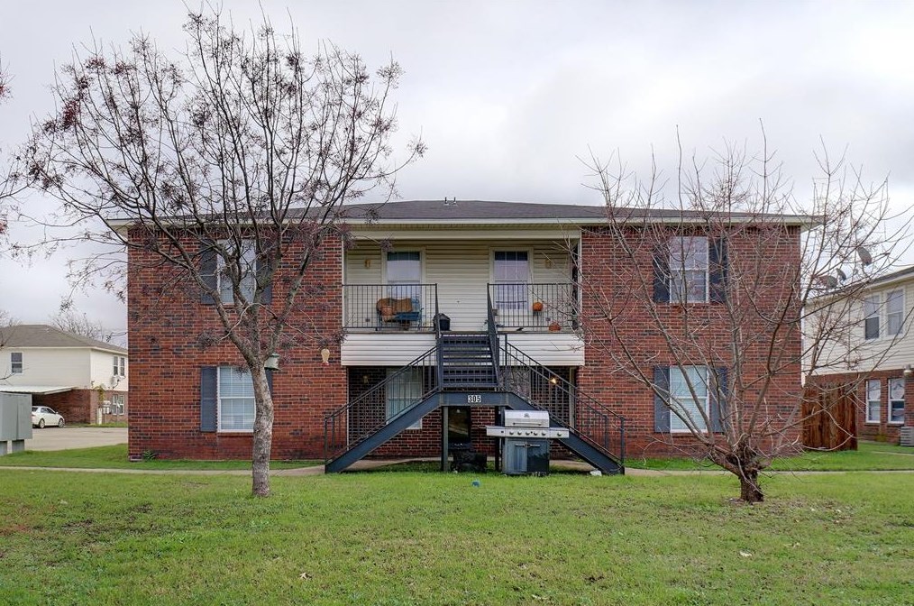 305 Texas St, Crowley TX  76036-3161 exterior