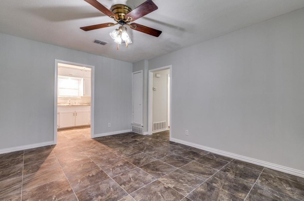 1501 Ridgeview St, Mesquite TX  75149-1508 exterior