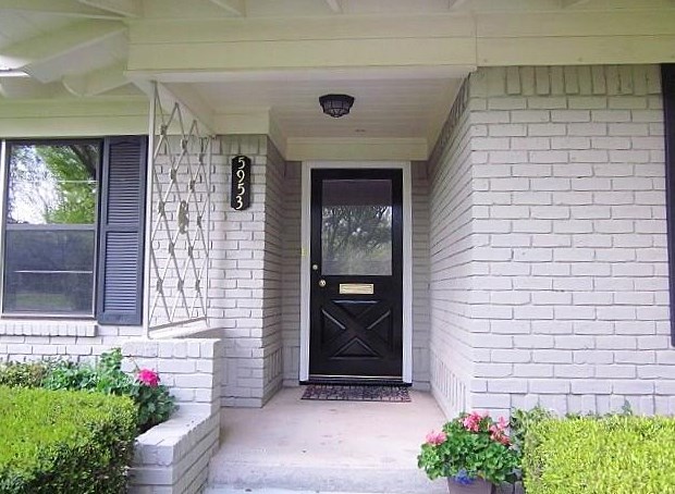 5953 Williamstown Rd, Dallas TX  75230-2135 exterior